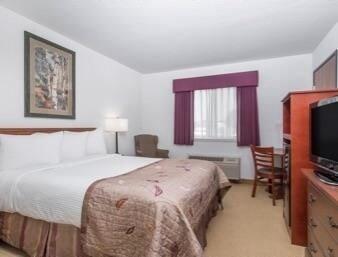 Baymont By Wyndham Marshfield Hotel Exterior foto